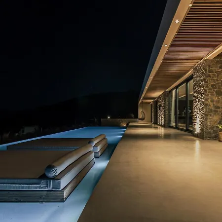 Nuez Villa
